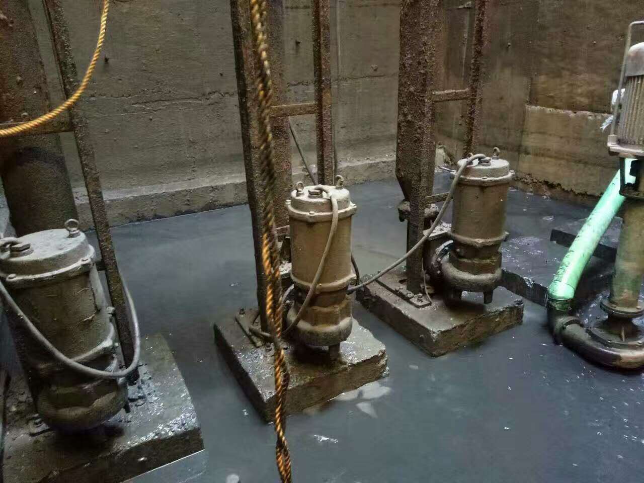 清流污水池清理